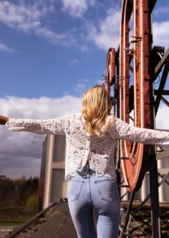 Fashion Blouse Manuela écrue en dentelle | Blouse droite ajourée | Prêt-à-porter en ligne | Easy Clothes Femme Chemisiers & Blouses