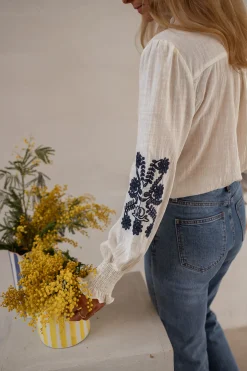 Fashion Blouse Salomé - Écrue & Bleue - BroderieEasy Clothes Femme Chemisiers & Blouses