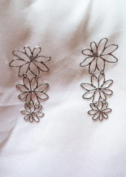 Best Boucles d’Oreilles Amiel - Argentées - 3 Fleurs - Bijoux Easy Clothes Boucles d'oreilles