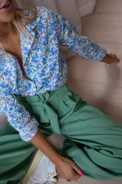 New Chemise Arlette - écrue à fleurs bleuesEasy Clothes Femme Chemisiers & Blouses