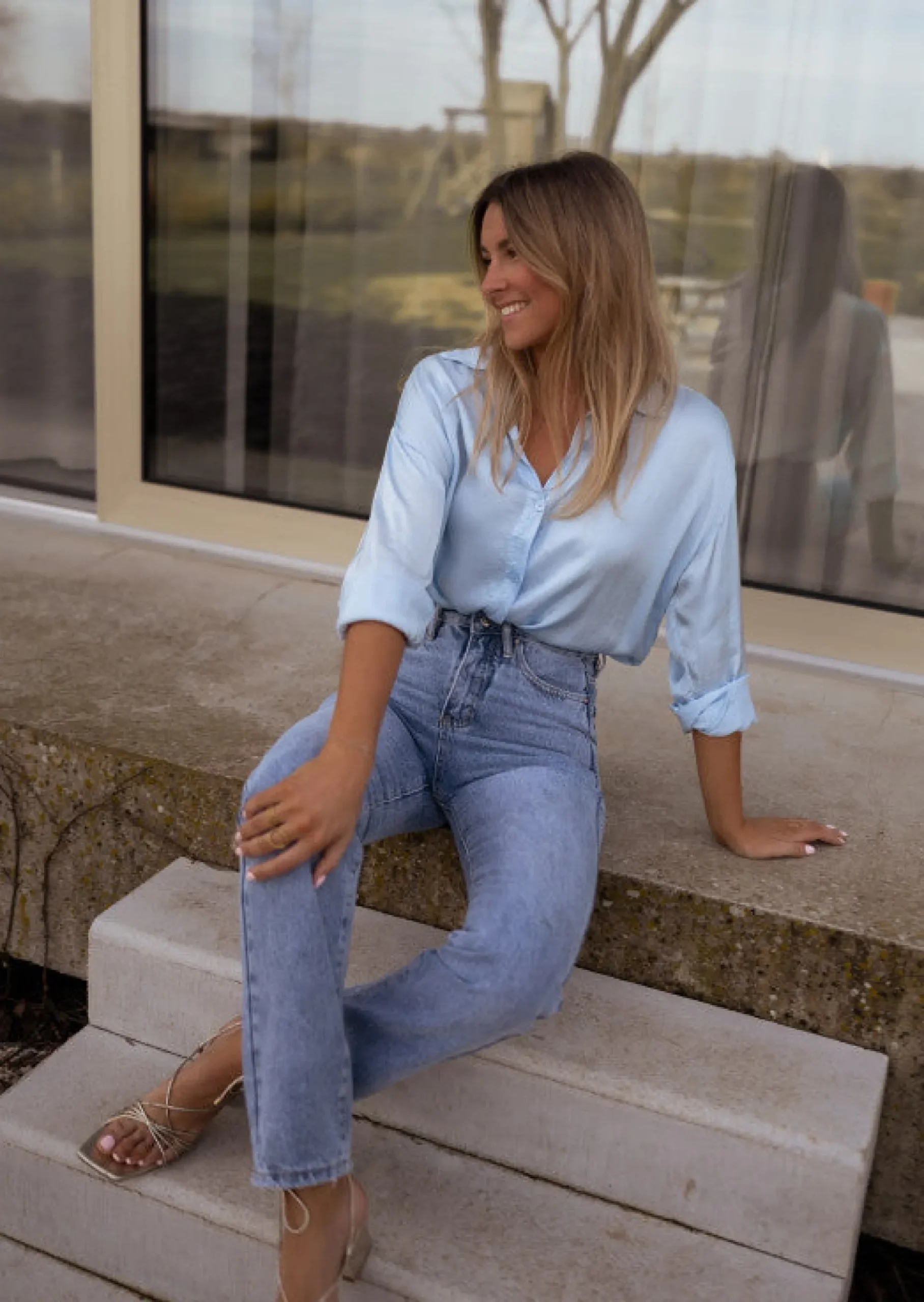 Best Chemise Britte bleu clair | Chemise fluide satinée | Prêt-à-porter en ligne | Easy Clothes Femme Chemisiers & Blouses