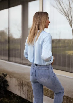 Best Chemise Britte bleu clair | Chemise fluide satinée | Prêt-à-porter en ligne | Easy Clothes Femme Chemisiers & Blouses