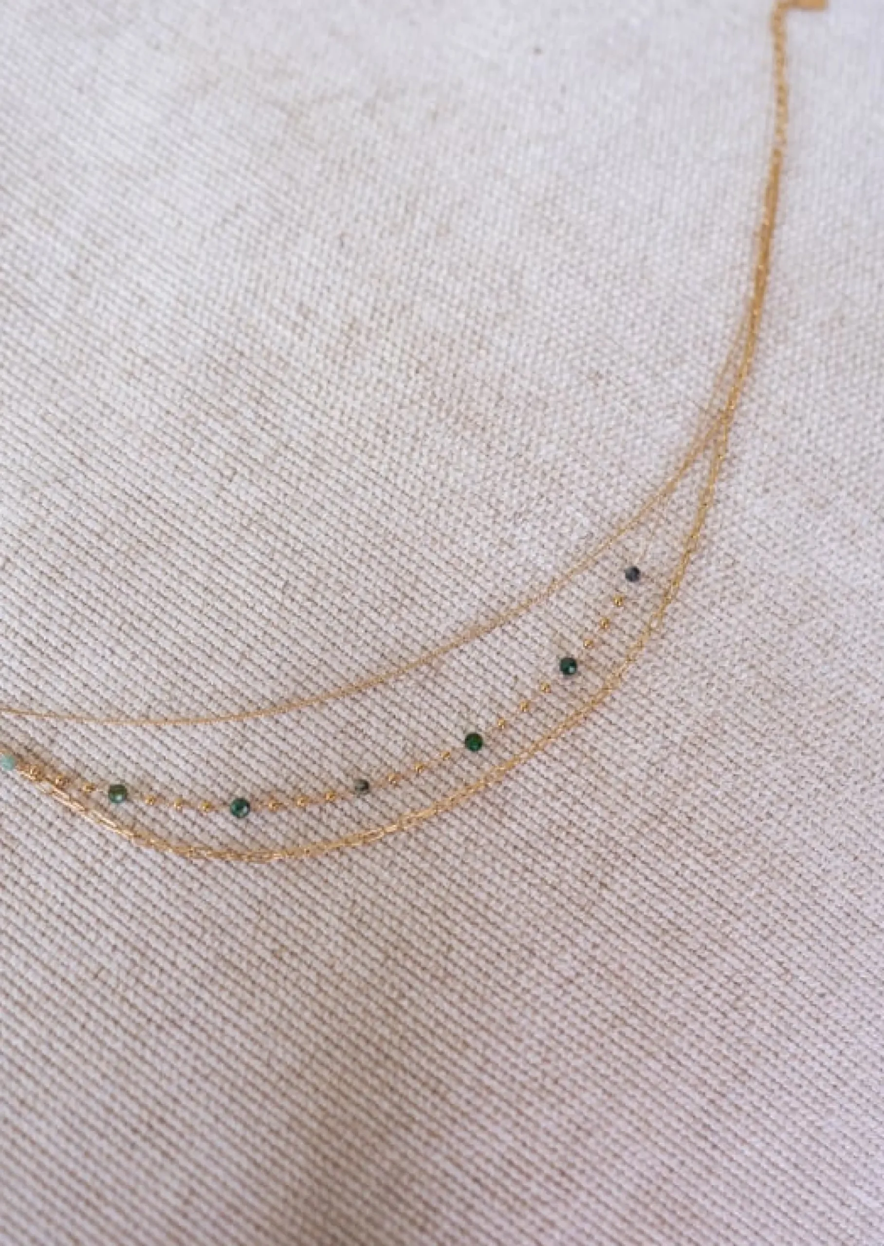 Store Collier Laza doré et vert | Collier multi-rangs | Prêt-à-porter en ligne | Easy Clothes Colliers