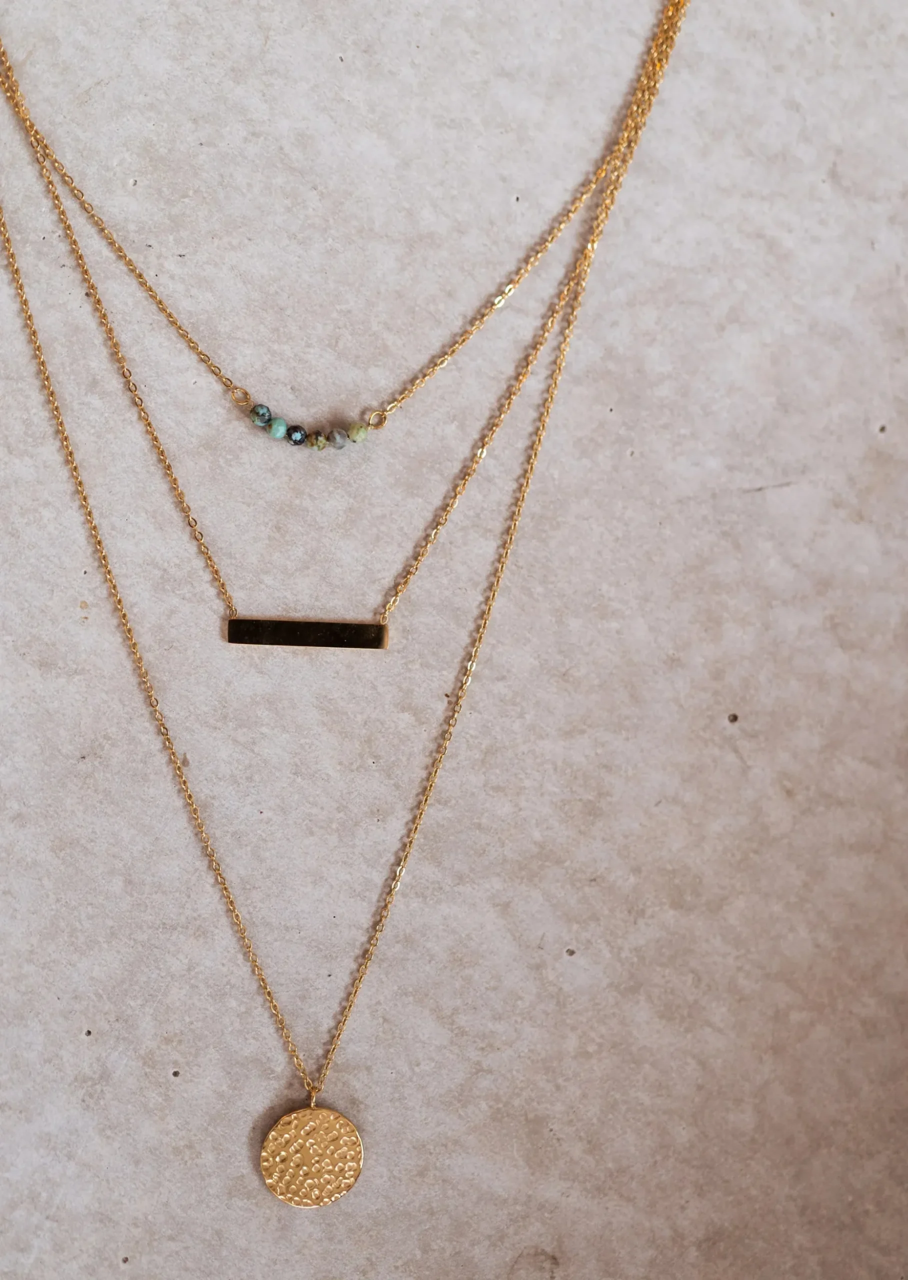 Best Collier Leora doré | Collier triple rangs | Prêt-à-porter en ligne | Easy Clothes Colliers