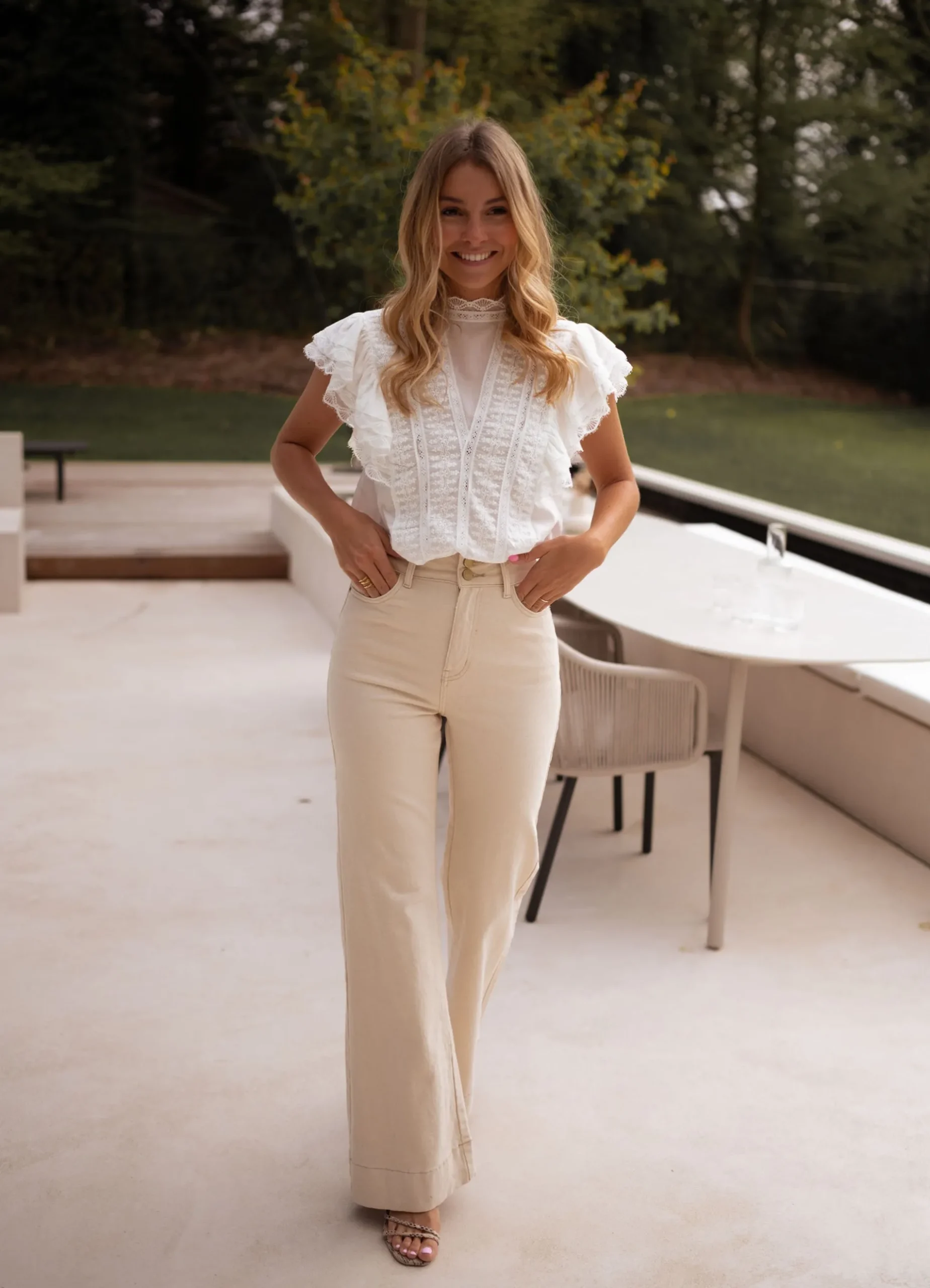 Hot Jeans Eugenie - beigeEasy Clothes Femme Jeans