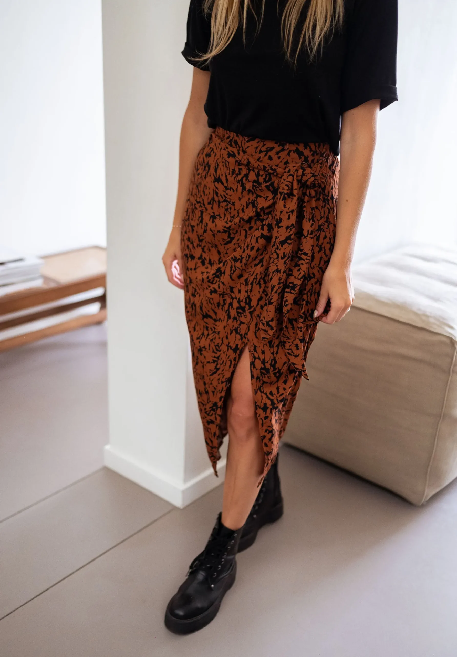 Outlet Jupe Dion - brique à motifs noirsEasy Clothes Femme Jupes & Shorts