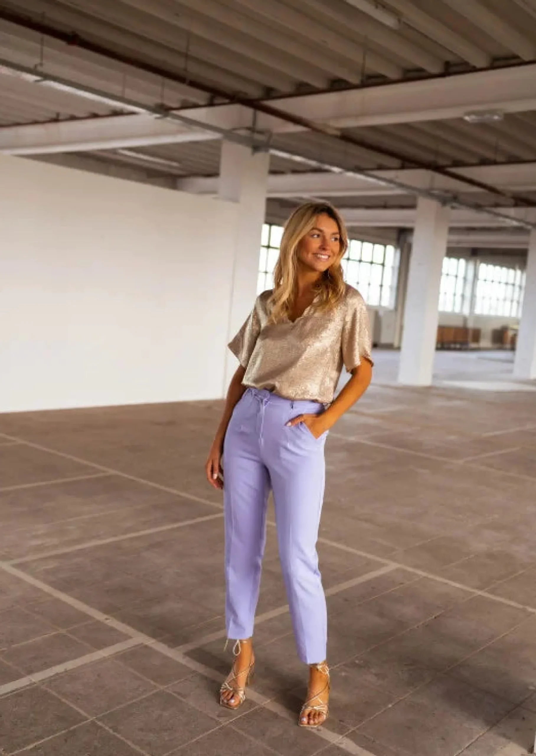 Outlet Pantalon Bila lilas | Pantalon carotte lilas | Prêt-à-porter en ligne | Easy Clothes Femme Pantalons