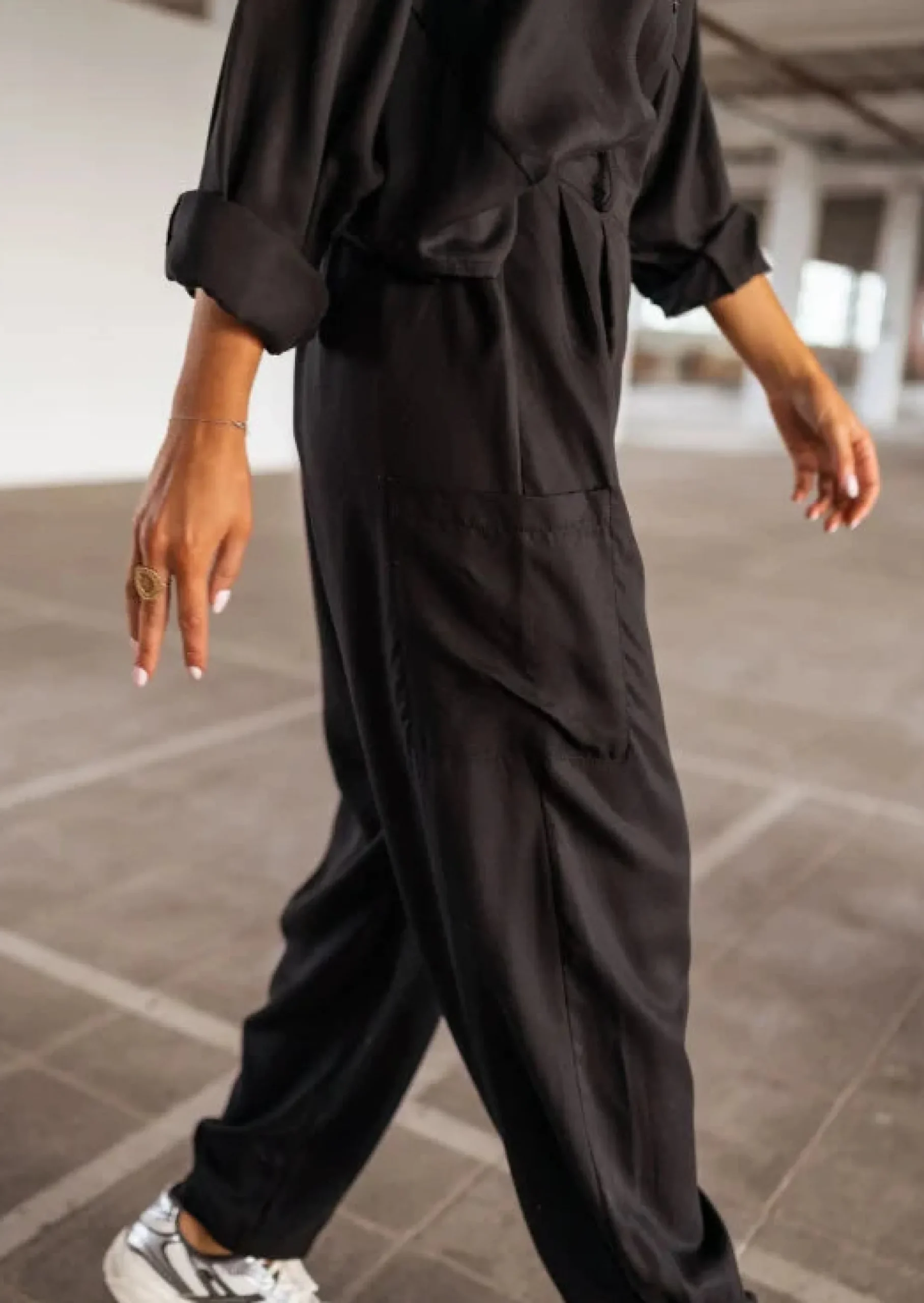 Clearance Pantalon Chandler noir | Pantalon large satiné | Prêt-à-porter en ligne | Easy Clothes Femme Pantalons