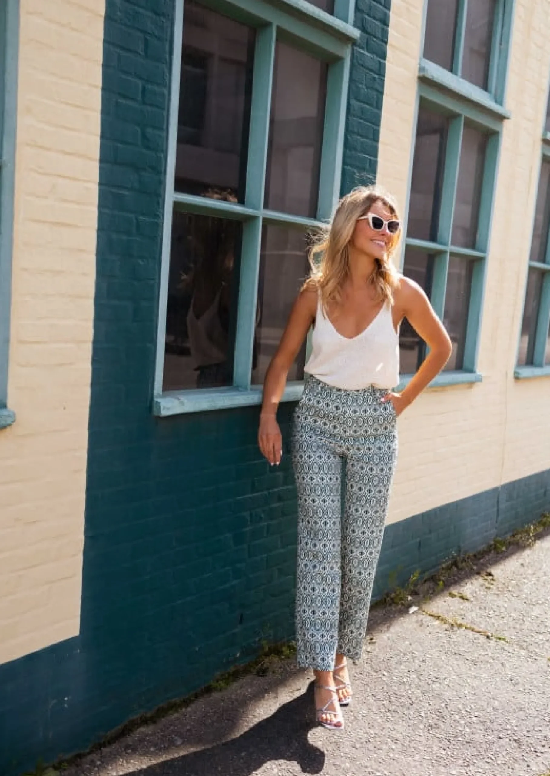 Clearance Pantalon Sanah vert à motifs | Pantalon droit coloré | Prêt-à-porter en ligne | Easy Clothes Femme Pantalons