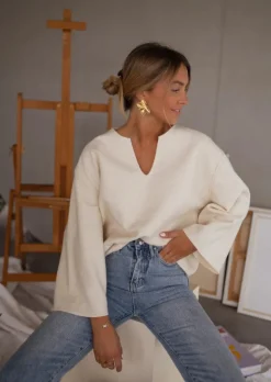 Best Sale Pull Aisha Écru | Col en V | Légèrement LooseEasy Clothes Femme Pulls & Gilets