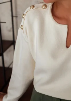 Best Sale Pull Marion - Écru - Boutons Aux Épaules - Coupe DroiteEasy Clothes Femme Pulls & Gilets