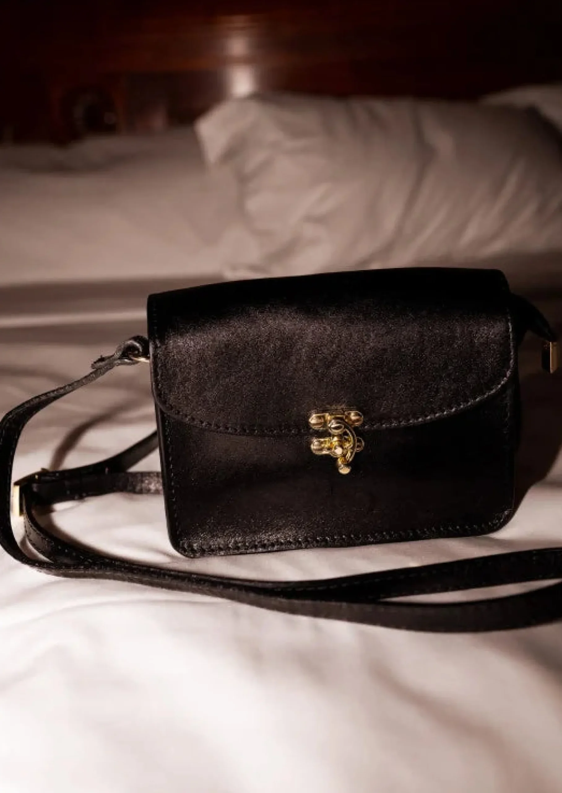 Discount Sac Alecia Noir - Effet Cuir - Détails DorésEasy Clothes Sacs & Pochettes