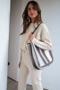 Cheap Sac Leah - gris à lignesEasy Clothes Sacs & Pochettes