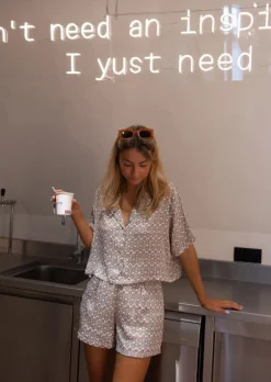 Store Short Hina vert à motifs | Short satiné fluide | Prêt-à-porter en ligne | Easy Clothes Femme Jupes & Shorts