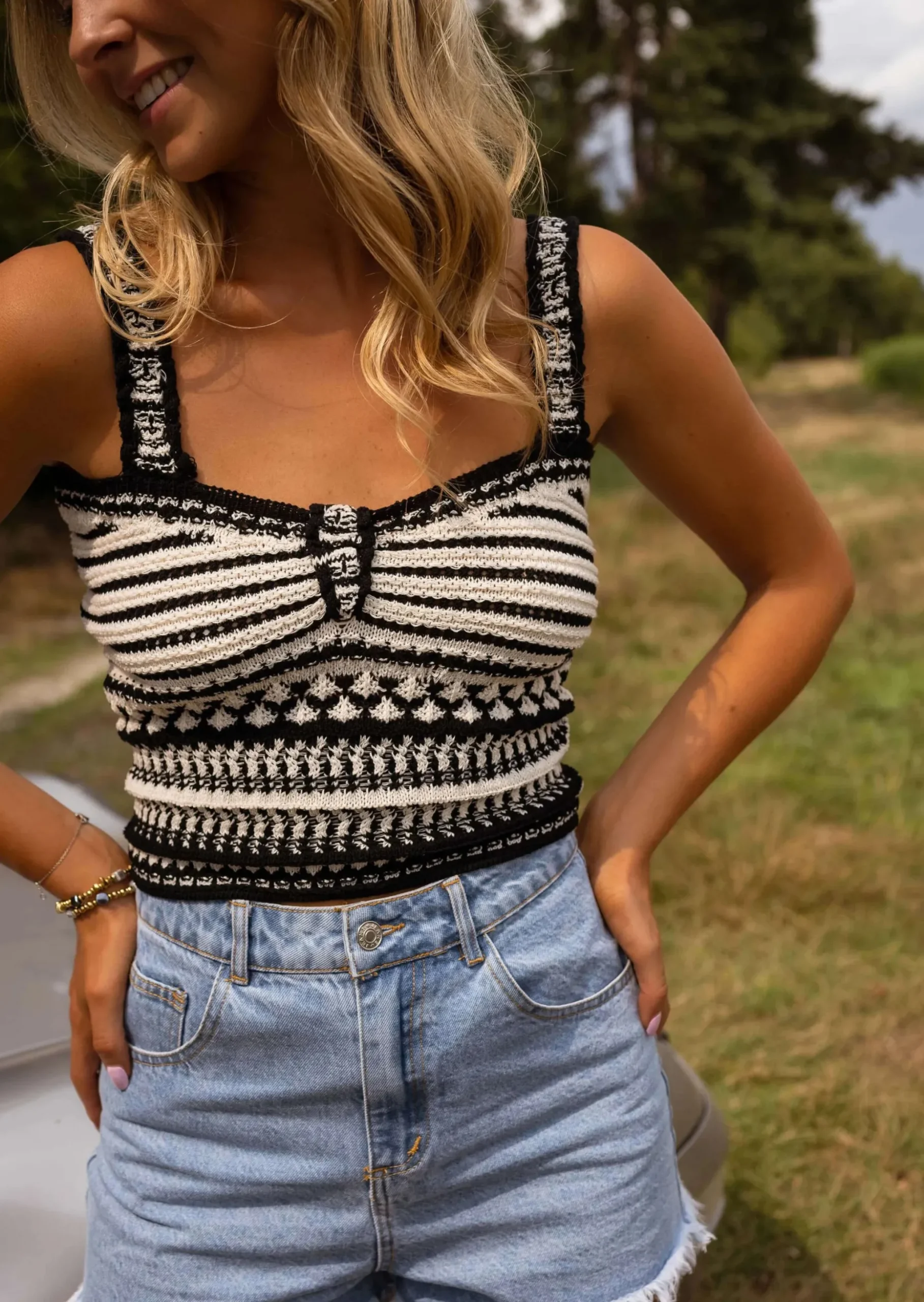 Best Sale Top Lavra - Crochet Écru & Noir - Vêtements TendancesEasy Clothes Femme Tops & T-shirts