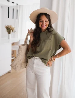 Shop T-shirt Léone - kakiEasy Clothes Femme Tops & T-shirts
