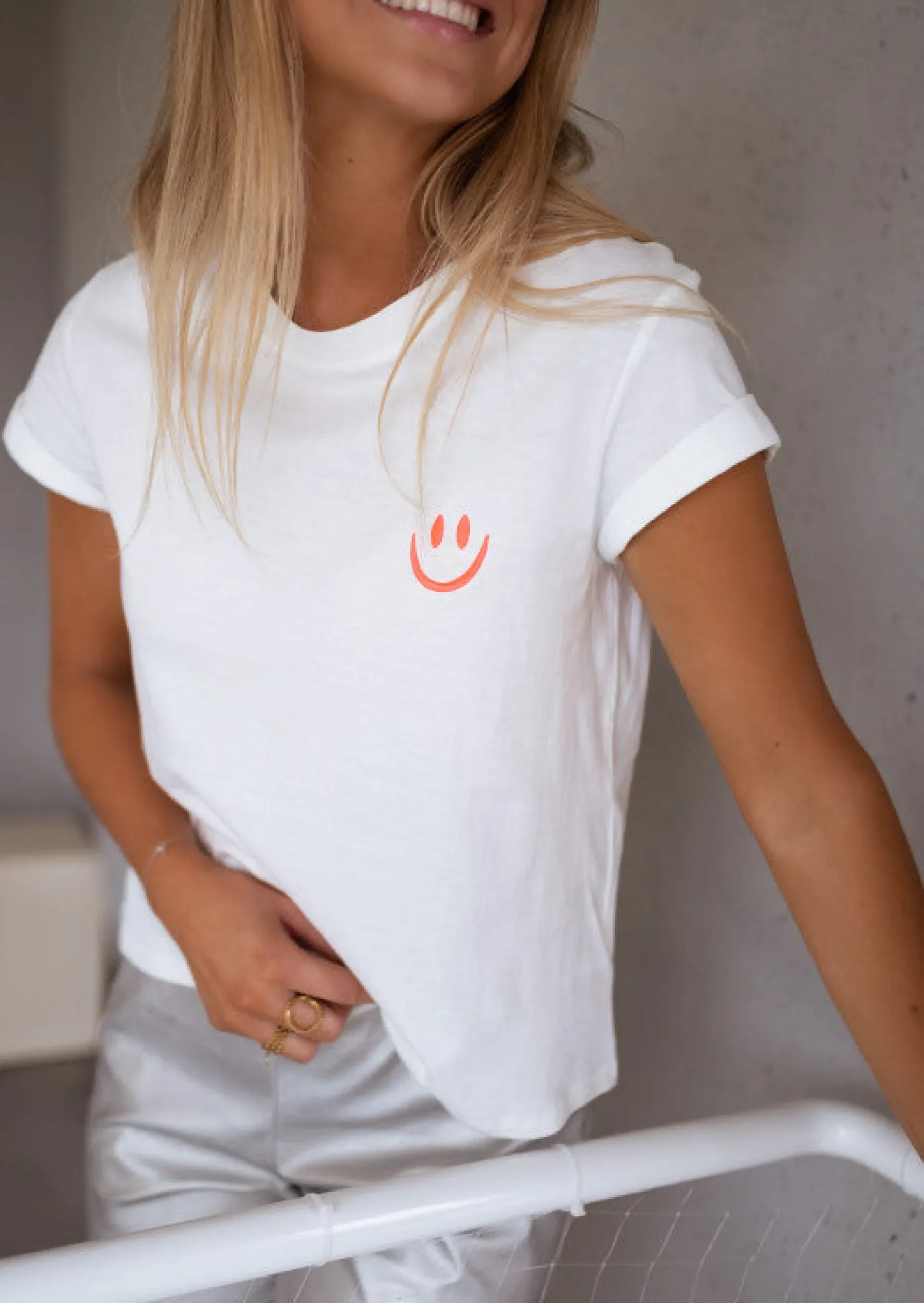 Best Sale T-shirt Smiley blanc | T-shirt à imprimé | Prêt-à-porter en ligne | Easy Clothes Femme Tops & T-shirts