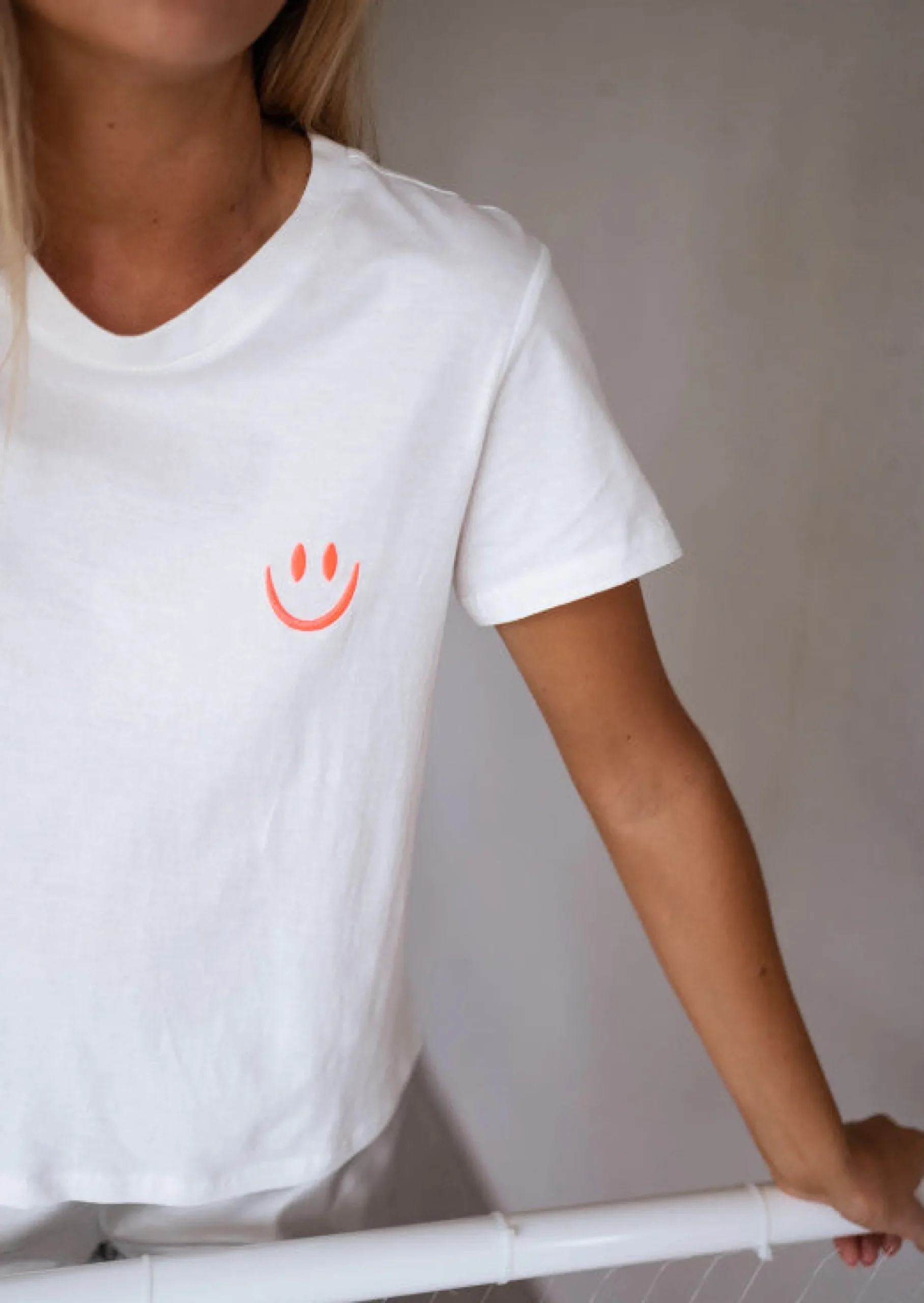 Best Sale T-shirt Smiley blanc | T-shirt à imprimé | Prêt-à-porter en ligne | Easy Clothes Femme Tops & T-shirts